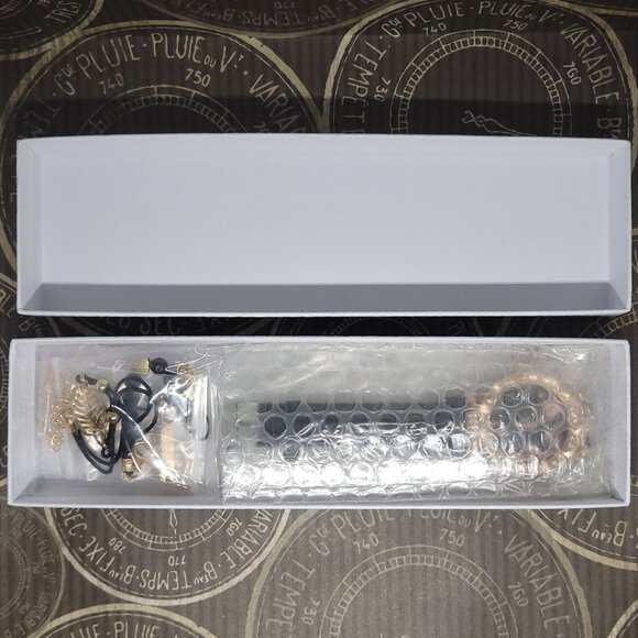 NWOT | 6pc | Sparkling Heart Quartz Watch & Bracelet Set - Picture 4 of 6